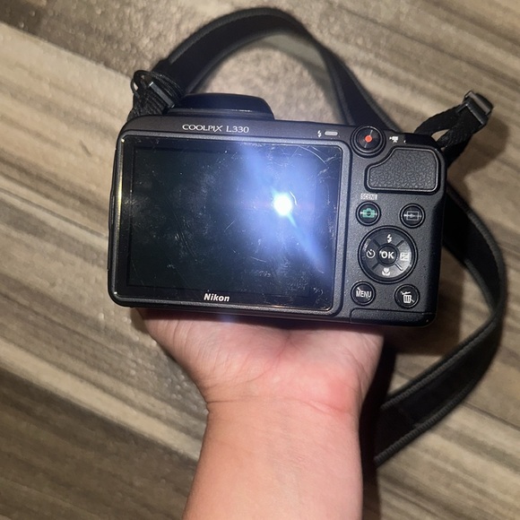 Nikon - Picture 2 of 4